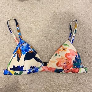 Triangl bikini top
